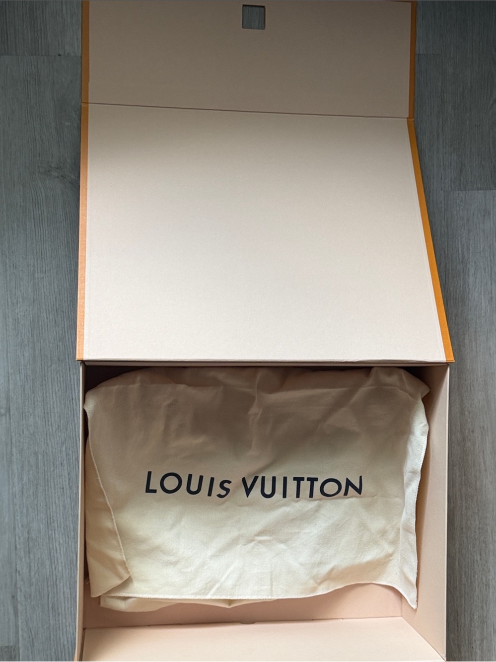Louis Vuitton "Imperial Saffron" Gift Box 18x15x7 - Picture 2 of 2